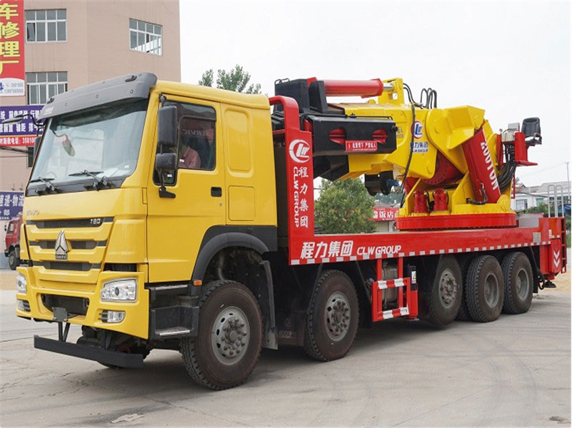 程力200噸重汽豪沃隨車吊(重汽 -- 豪沃HOWO200噸隨車起重運輸車)