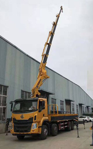 昊意遙控折臂吊機16噸柳汽乘龍隨車吊圖片展示4