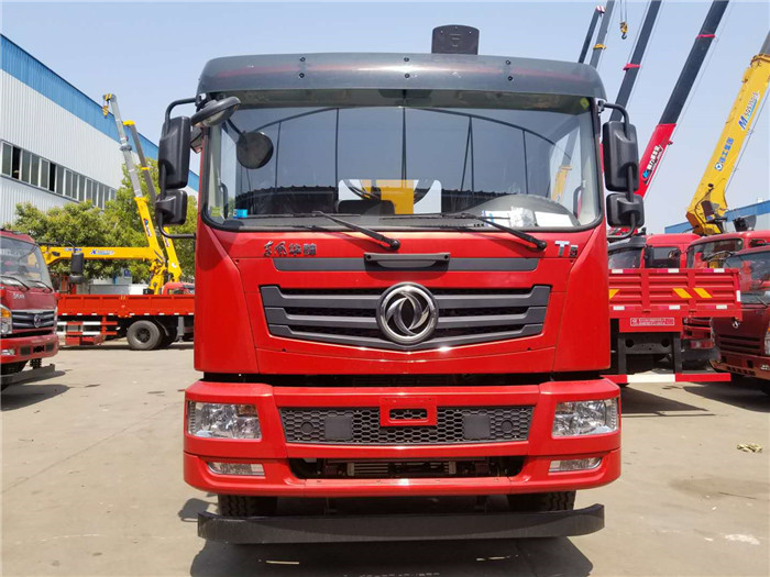 程力8噸東風特商隨車吊圖片展示2