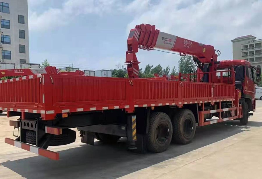 東風(fēng)天龍長興12噸隨車吊